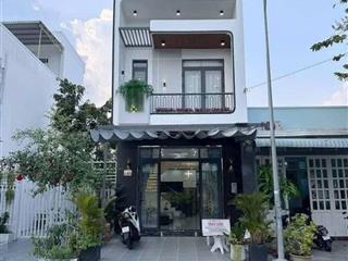 Bán nhà riêng 1 trệt 1 lầu, 1 sân thượng mặt tiền chợ đệm, shr bao sang tên