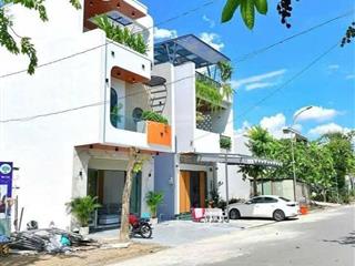 Giảm thêm 100tr bán gấp nhà 1 trệt 2 lầu, sân thượng siêu đẹp mặt tiền chợ bờ ngựa hđ thuê 20tr/th