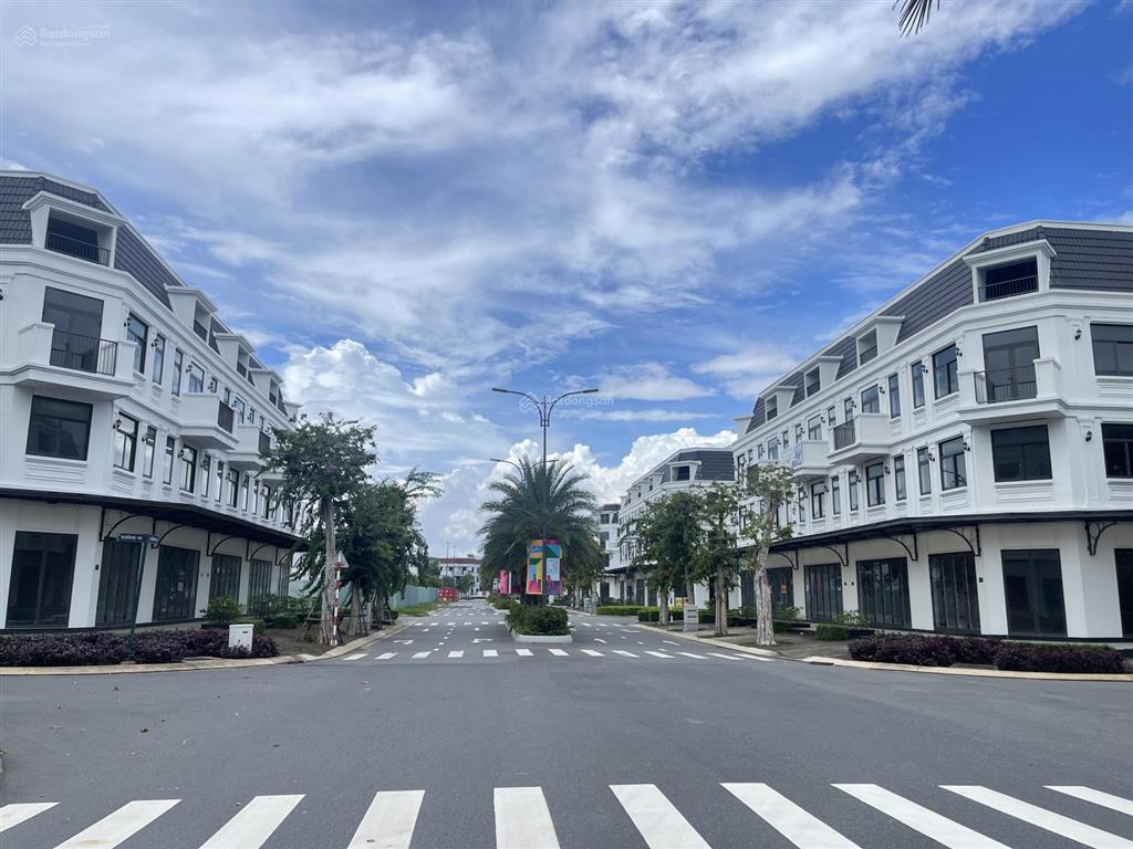 Bán nhà phố đã có sổ (87,5m)1 trệt 3 lầu đã hoàn thiện cơ bản la vida vũng tàu