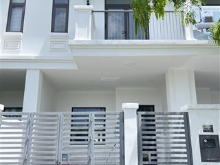 Bán nhà phố đã có sổ (87,5m)1 trệt 3 lầu đã hoàn thiện cơ bản la vida vũng tàu