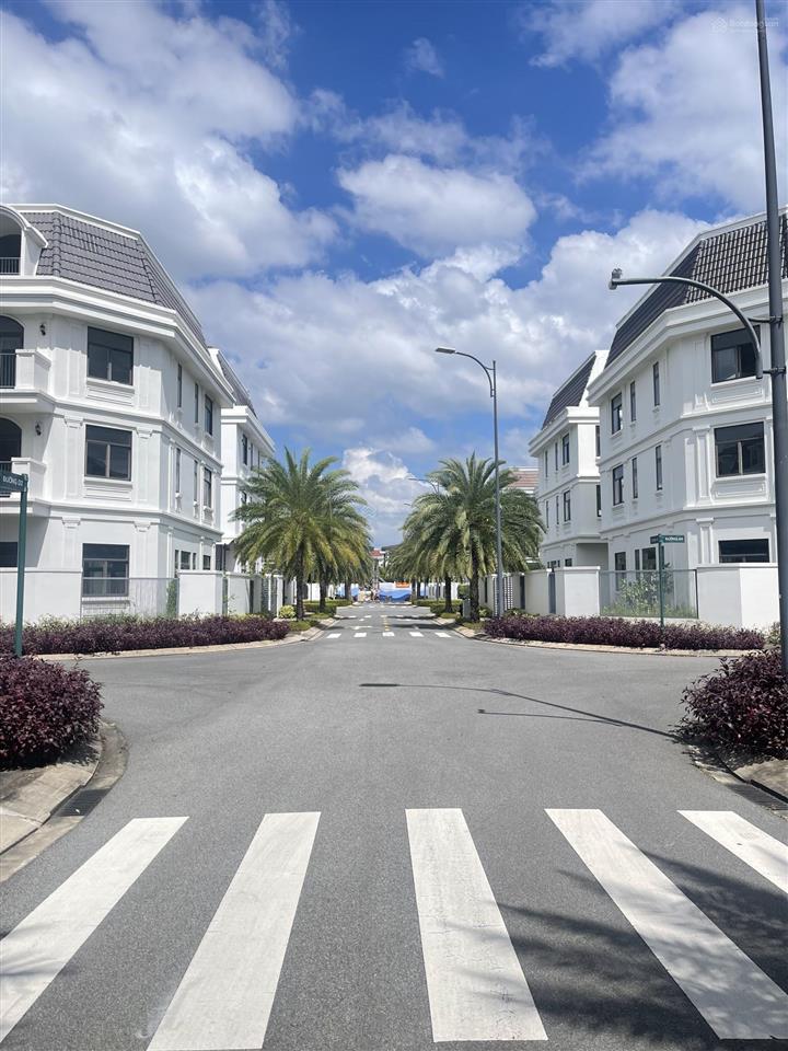 Bán nhà phố đã có sổ (87,5m)1 trệt 3 lầu đã hoàn thiện cơ bản la vida vũng tàu