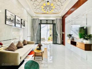 Nhà mới q3 có sân thượng, sát hẻm xe hơi, pháp lý chuẩn