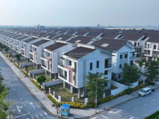 Biệt thự song lập centa riverside sát hà nội, 20 phút về trung tâm!