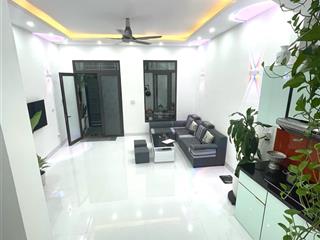 Nhà đep, 40m, mt 4,5m, sát chợ, trường học, cách ô tô 10m