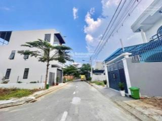 Đất nguyễn hữu trí, bình chánh. gần trường học, chợ, bệnh viện, tiện ích đủ đầy