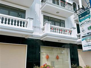 Nhà phố ngay trung tâm thành phố bến cát  vị trí vàng, phát triển cao