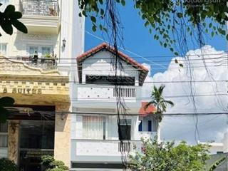 Biệt thự đẹp 3 tầng diện tích 144m2 mặt đường 20m