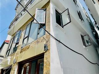 Phú diễn nhà 5 tầng  thang máy  lô góc 2 mặt thoáng  43m2  ô tô đỗ cửa  giá 9.755 tỷ