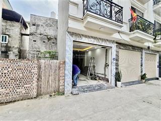 Cầu diễn nhà 6 tầng  thang máy  mt 3.5m ô tô để trong nhà  giá 9.2 tỷ