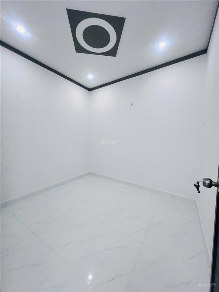 Nhà dtsd 80m2 gần chợ nhị xuân, 2pn 2wc mua là ở ngay sổ riêng sang tên liền