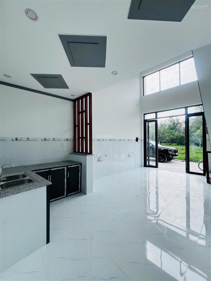 Nhà dtsd 80m2 gần chợ nhị xuân, 2pn 2wc mua là ở ngay sổ riêng sang tên liền