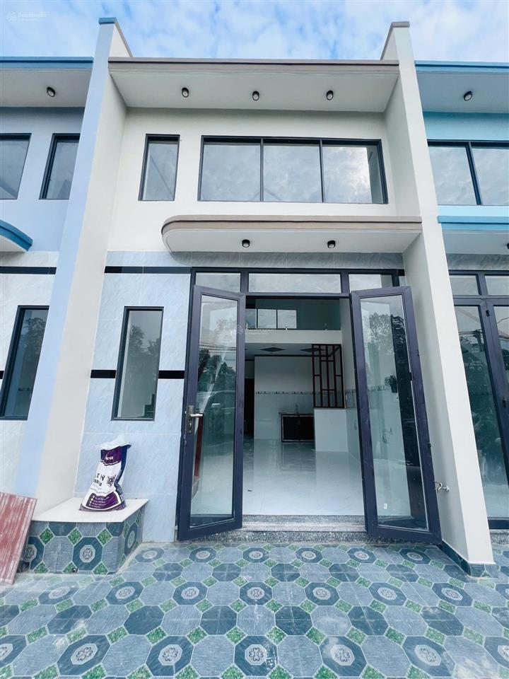 Nhà dtsd 80m2 gần chợ nhị xuân, 2pn 2wc mua là ở ngay sổ riêng sang tên liền