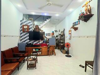 Anh họ nhờ bán giúp 9.1 tỉ dành cho đầu tư tại đồng đen, p 14, tân bình, hcm giá tốt, 52m2