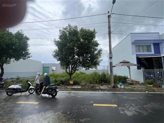 Cần bán gấp đất mtđ mai thị út,xã tân bình,cai lậy,tiền giang,gần trường tiểu học,550tr/120m2 shr