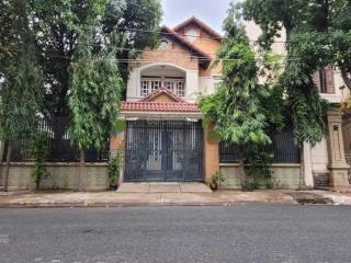 Bán biệt thự 4pn, 3wc, 250m2 tại bình hưng hòa b, giá tốt 23 tỷ