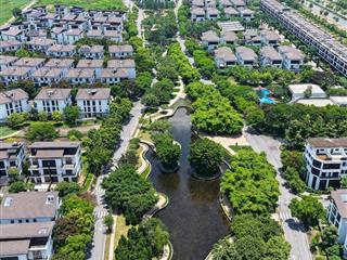 Bán gấp liền kề hado giá 21 tỷ hướng đông nam, vị trí siêu thoáng. giá tốt nhất khu!