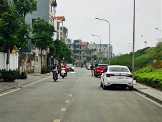 Bán đất mặt phố phúc lợi 68m2 mt6m lô góc vỉa hè kinh doanh đỉnh