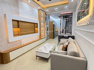 Bán nhà phố vip xuân thuỷ  cầu giấy, ngõ rộng 3m, chỉ 50m ra phố, nhà mới dân xây, tặng nội thất.