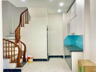 Rẻ nhất phúc lợi, nhỉnh 4 tỷ nhà 5 tầng mới tinh, gần ô tô, chợ, trường học các cấp. 0889 394 ***