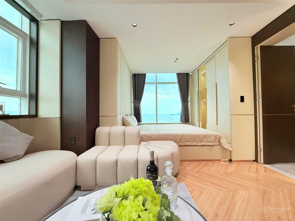 Bán căn hộ mường thanh 60 trần phú tầng 40 view trực biển siêu đẹp