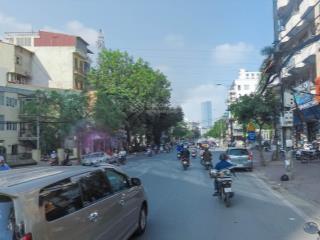 Cho thuê văn phòng trên phố cát linh diện tích 538m2. giá 242 triệu/tháng có tl