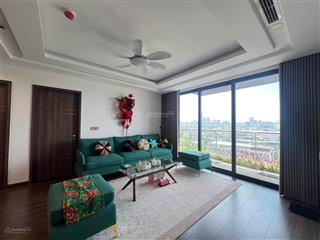 Bán căn hộ cao cấp tại green diamond  dt 136m2, 3 ngủ, giá 19,5 tỷ, full nội thất, view thoáng mát