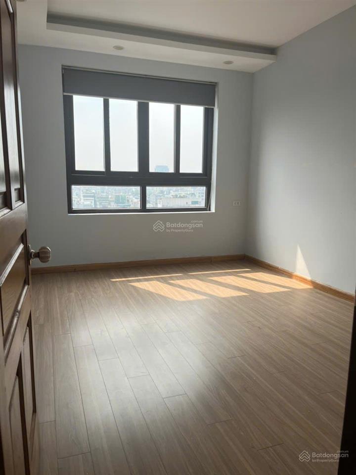 Cho bán căn hộ tại 26 liễu giai căn hộ 2 ngủ, 93m2, giá 10,2 tỷ, căn góc, view hồ tây,