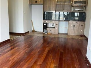 Cho bán căn hộ tại 26 liễu giai căn hộ 2 ngủ, 93m2, giá 10,2 tỷ, căn góc, view hồ tây,