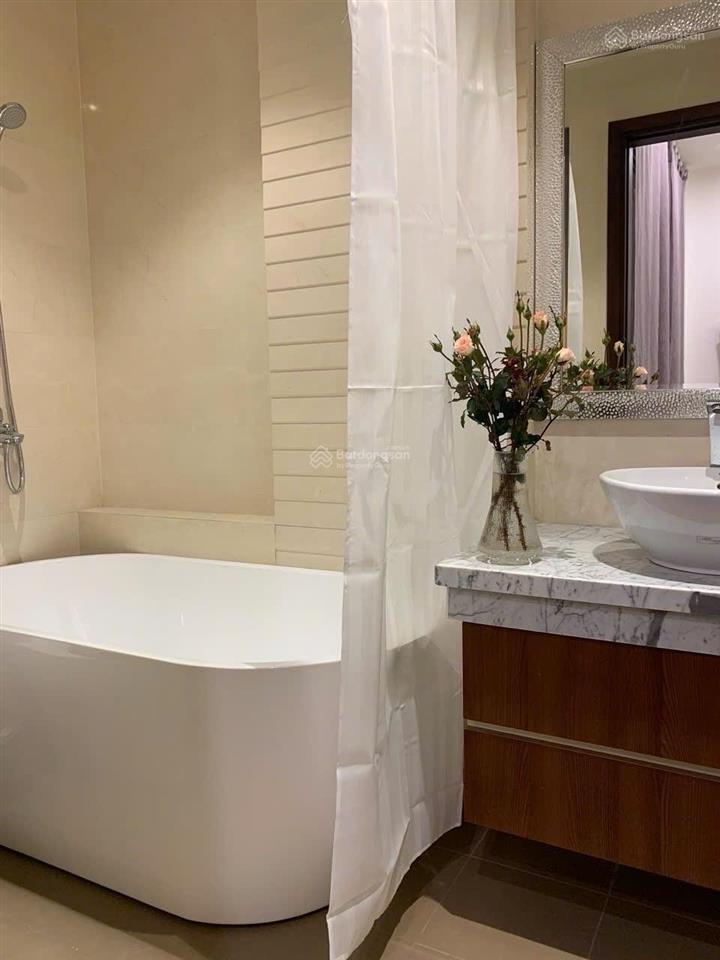 Cho thuê căn hộ tại phố phó đức chính, căn hộ 2pn, diện tích 82m², full nội thất, giá 15tr/ tháng