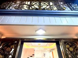Bán gấp nhà 79m2 xây 4 lầu. hẻm cộng hoà, tân bình sát học viện hàng không. sổ riêng