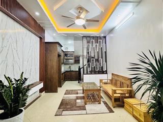 Nhà nam dư, ô tô đỗ cổng, 34m2 5 tầng, nhà mới, giá 5.8 tỷ