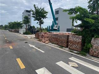 Bán đất 120m² giá chỉ 28.8 tỷ mặt đường rộng, cực phù hợp xây cho thuê