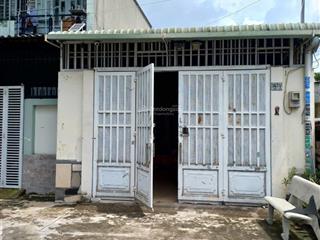 Bán nhà mặt tiền 70m2, 2 phòng ngủ, đường tân xuân 6, hóc môn
