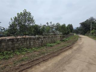 Lô góc 2 mặt tiền nằm trên trục đường chính ra đường mòn hồ chí minh