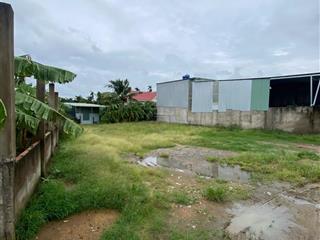 Cần tiền đóng tiền học cho con bán đất mt ql60,lương hoà,châu thành,trà vinh giá 650tr/120m2 shr