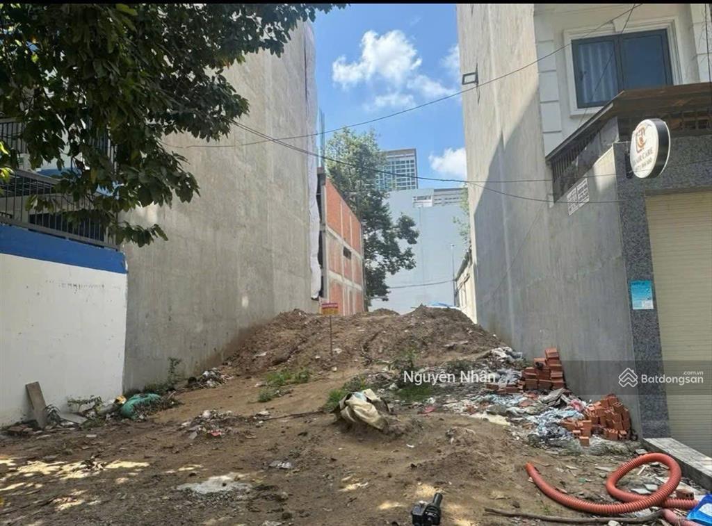 Chính chủ gửi bán lô đất thổ cư 125m2/750triệu . mtđ. dương công khi , xuân thới thượng ,hóc môn .