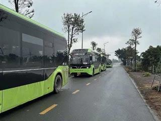 Cần bán 40,5m2 hiếm lô góc, ô tô tránh, đường thông, gần bến xe buýt. ở sướng, đầu tư sinh lời