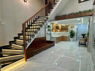 Siêu phẩm bà hom, nhà đẹp như hoa hậu, 3 tầng chỉ hơn 4 tỷ xíu, quận 6 trung tâm