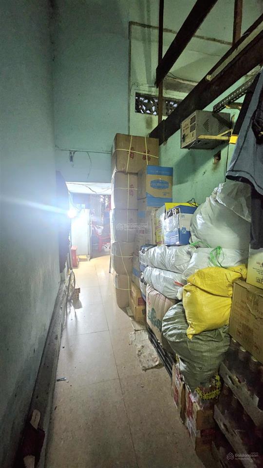 Nhà cũ tiện xây mới ngay mặt tiền chợ tân quy q7 kd buôn bán siêu vip, 53m2, shr công nhận 3 tầng.