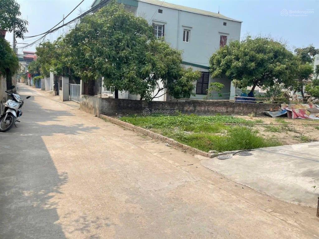 Bán gấp  3 lô đất đẹp ô tô  lô góc chợ thôn 3 vạn phúc  thanh trì