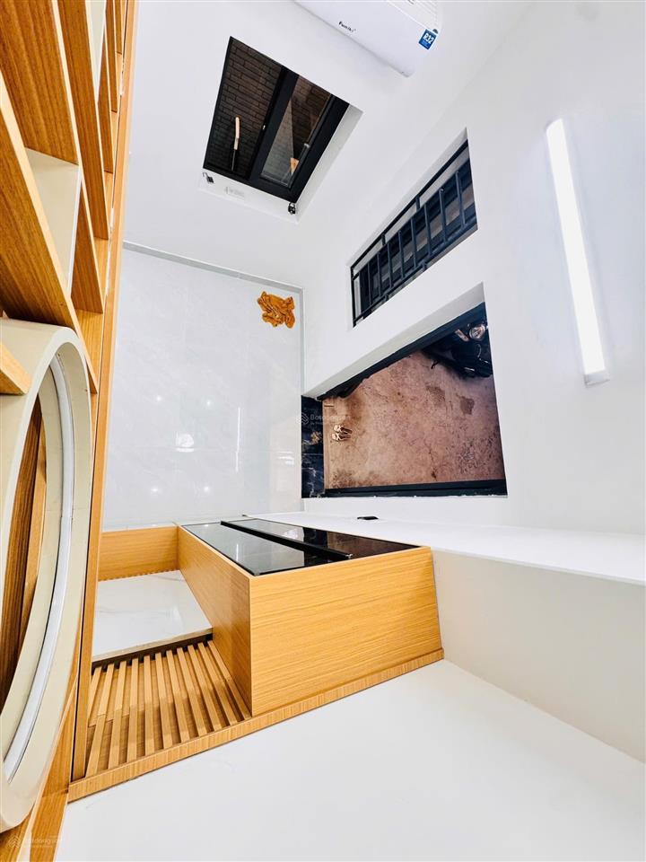 Nhà đẹp đống đa 28 m 4 tầng full nội thất ngõ thông giá 6.9 tỷ