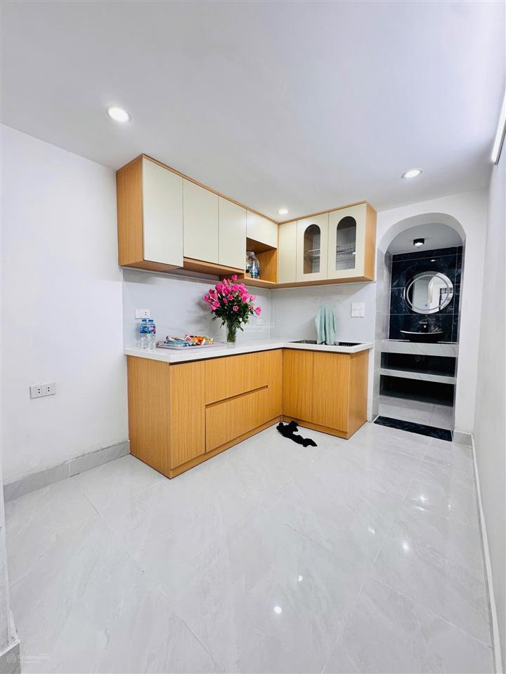 Nhà đẹp đống đa 28 m 4 tầng full nội thất ngõ thông giá 6.9 tỷ
