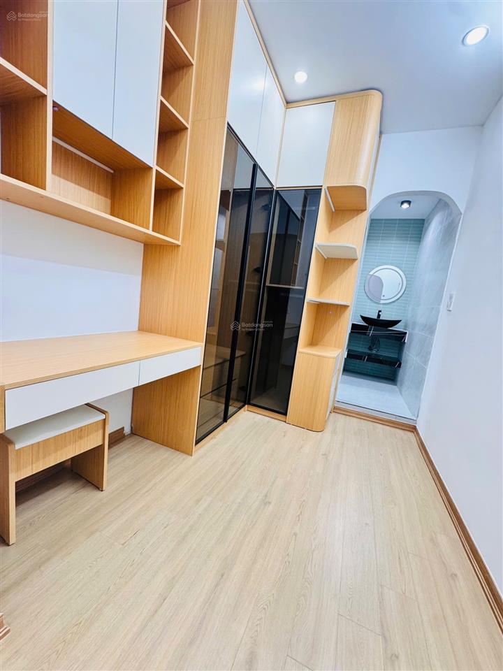 Nhà đẹp đống đa 28 m 4 tầng full nội thất ngõ thông giá 6.9 tỷ