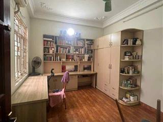 Chủ gửi bán gấp nhà vị trí đẹpnhà dân xâygần ô tô gần phố hoàng quốc việt  tiện ích ngập tràn