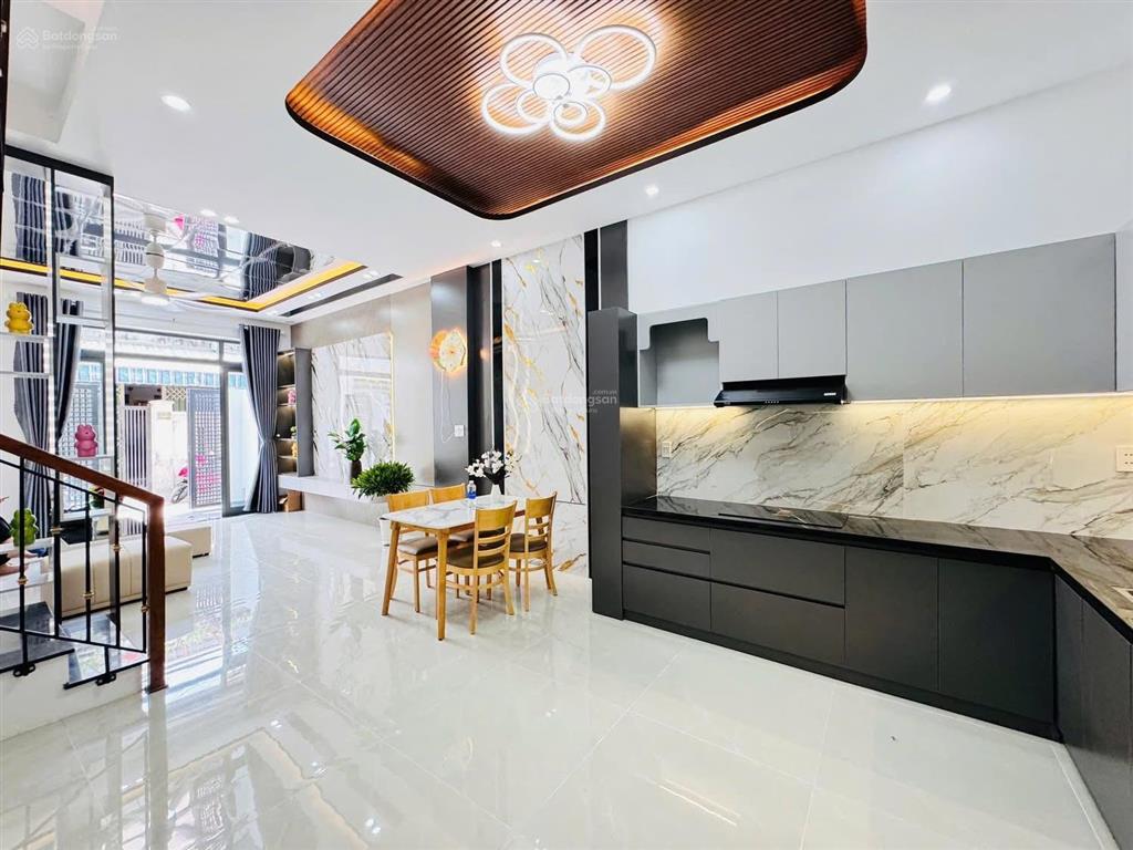 Gđ bán nhà 1 trệt 1 lầu giá 2 tỷ 550 triệu, dt 5x20m, tân an, bình dương