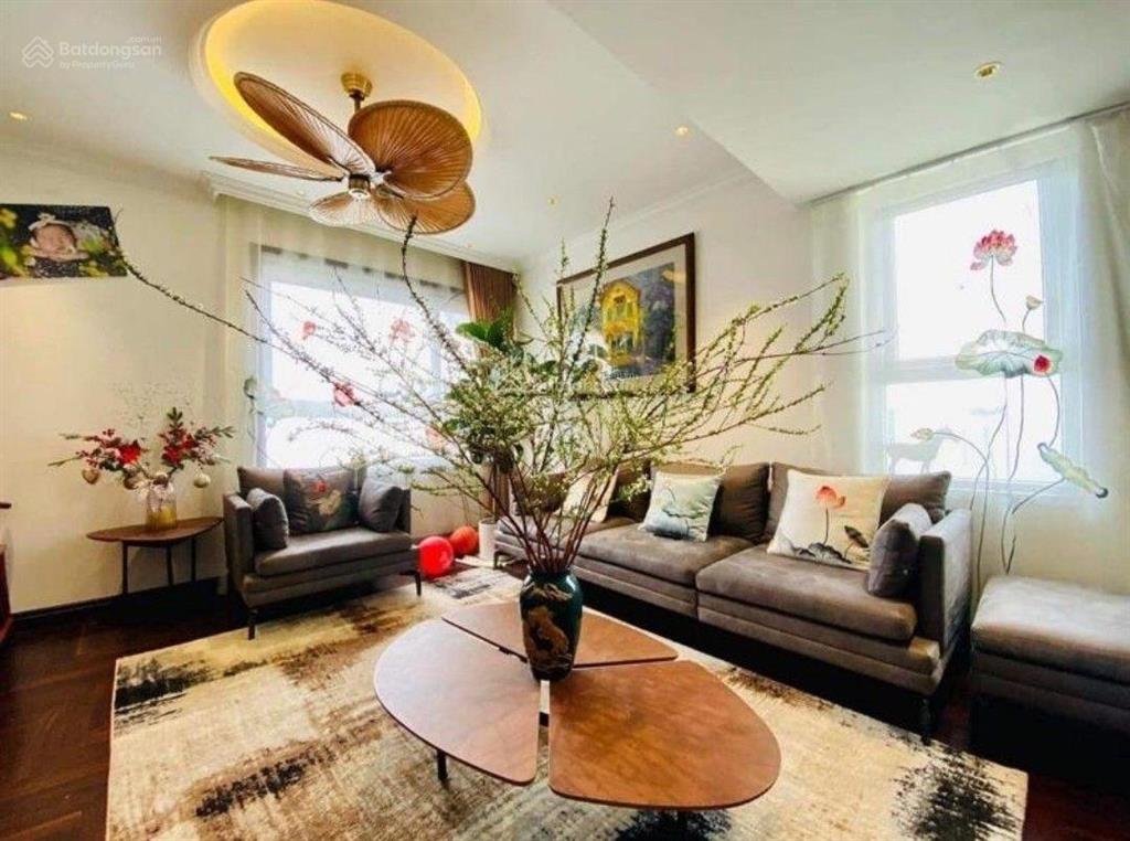 Căn hộ siêu đẹp full nội thất xịn. tầng trung tòa c1 rừng cọ. 154,2m2. giá bán 6,5 tỷ
