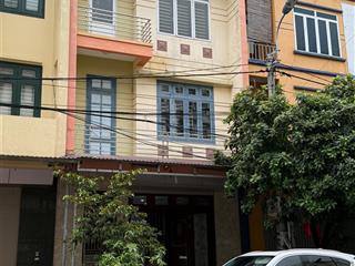 Chính chủ bán nhà siêu hiếm vị trí rất đắc địa 100m2 tại ngay trung tâm thành phố từ sơn, bắc ninh