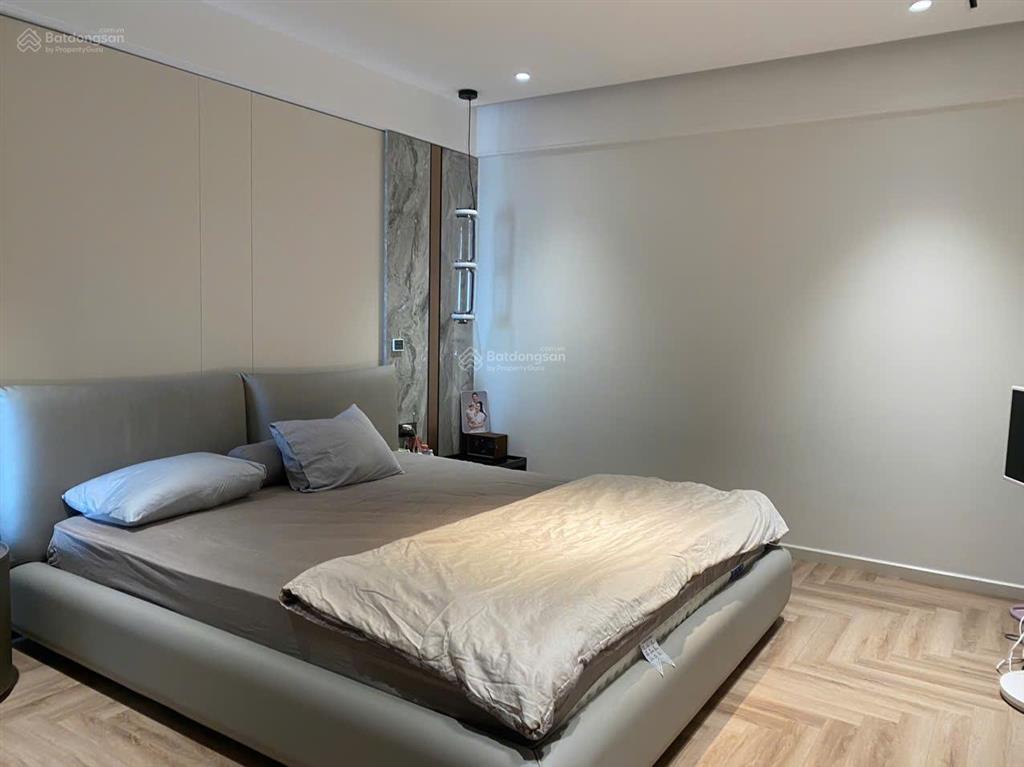 Chính chủ cần nhượng lại căn 70m2 2n2wc full nt bc đông nam giá tốt nhất dự án gold season 7 tỷ