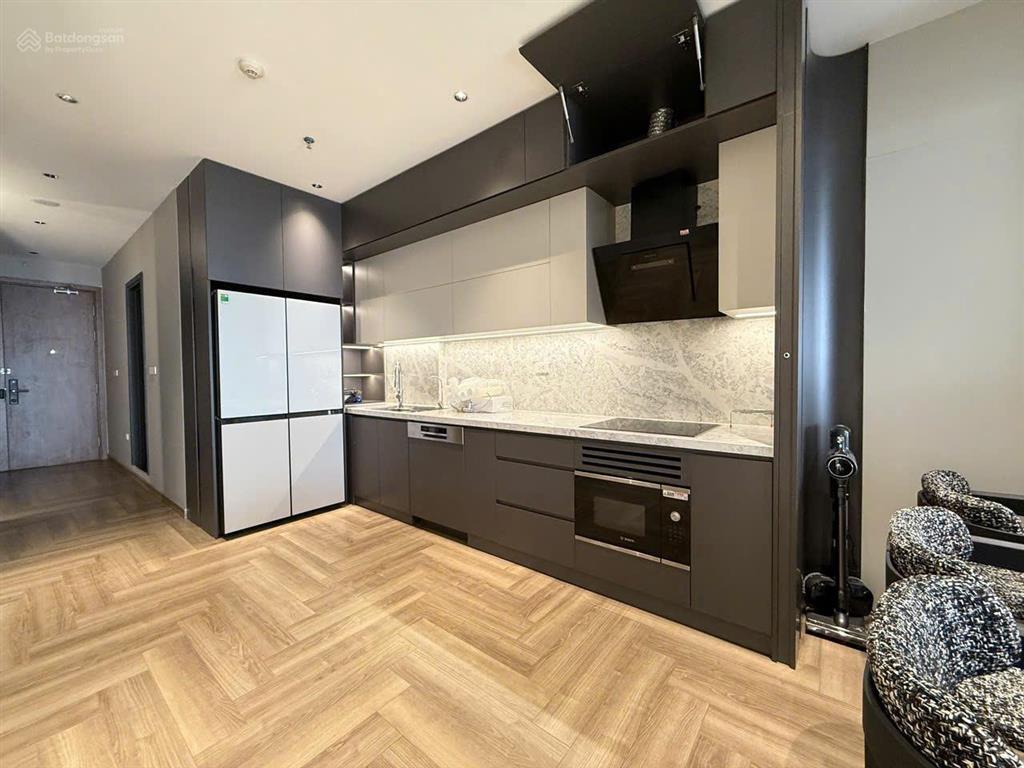 Bán nhanh căn 127m2, 3n2wc 2 ban công cc bohemia giá 11 tỷ.  0772 338 ***