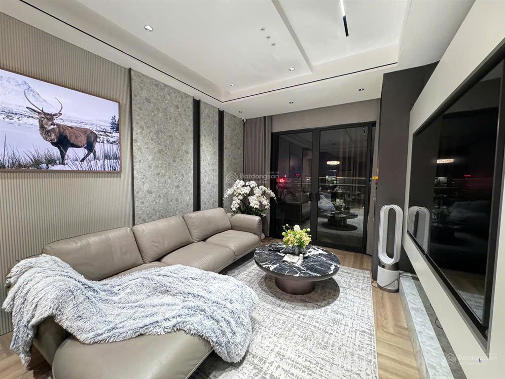 Bán nhanh căn 127m2, 3n2wc 2 ban công cc bohemia giá 11 tỷ.  0772 338 ***